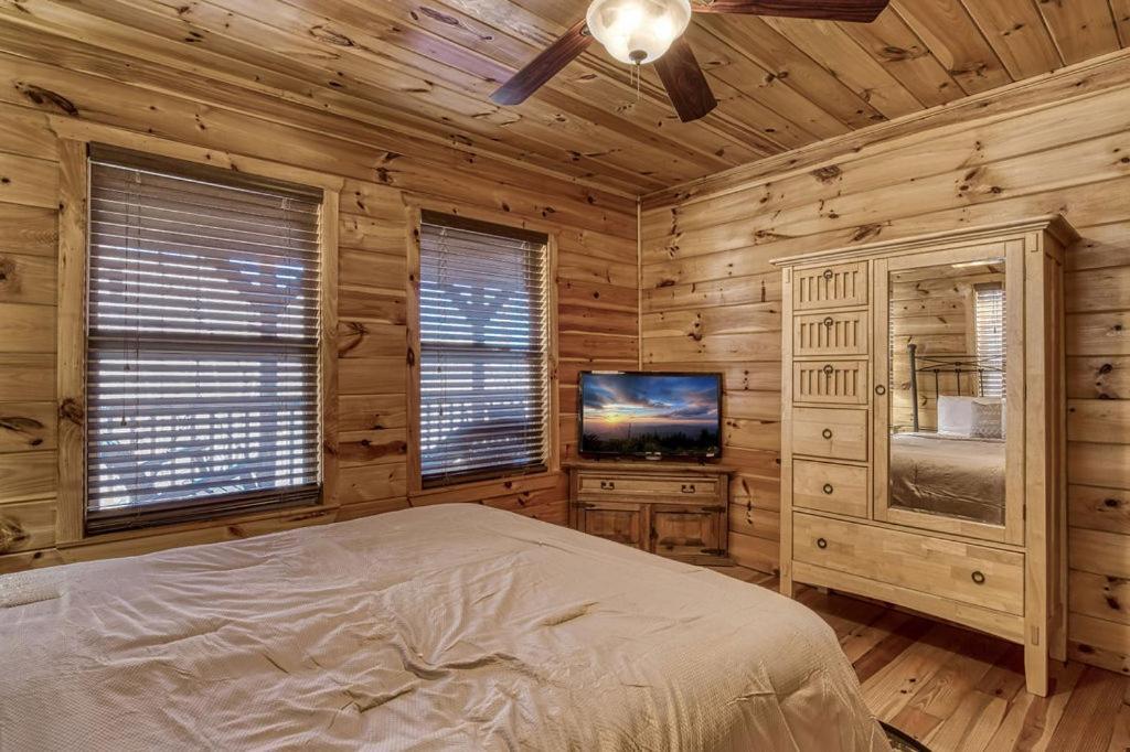 Wilderness Lodge, Hot Tub, Game Room, Pool Access, 1089 Free Tickets Each Paid Day, Dollywood And M Sevierville Exterior photo