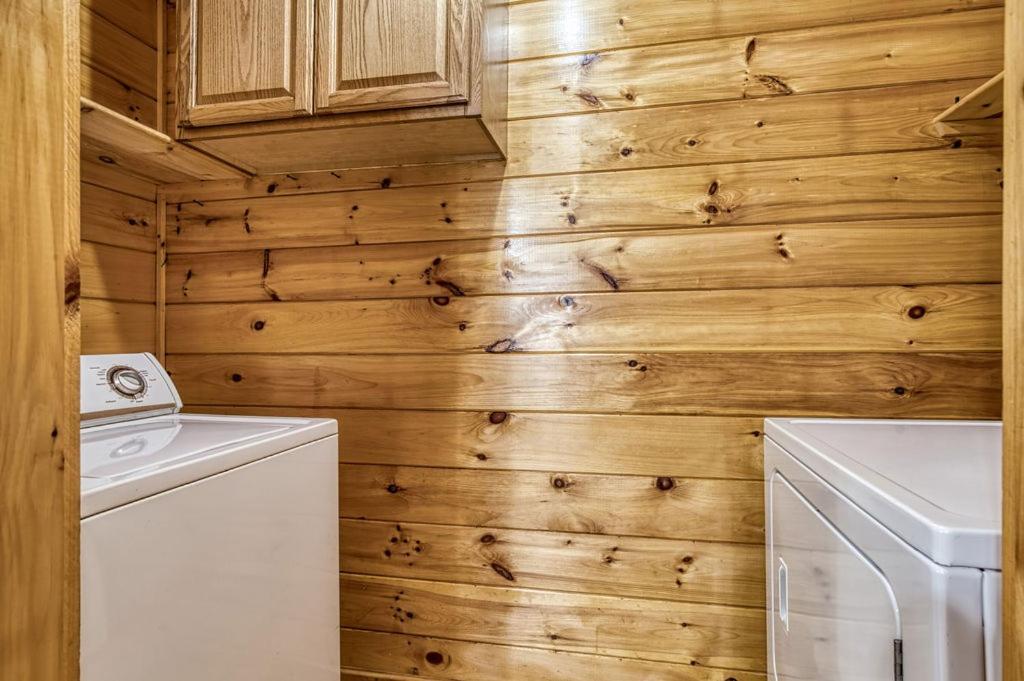 Wilderness Lodge, Hot Tub, Game Room, Pool Access, 1089 Free Tickets Each Paid Day, Dollywood And M Sevierville Exterior photo